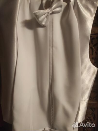 Белый мужской смокинг 48 размер