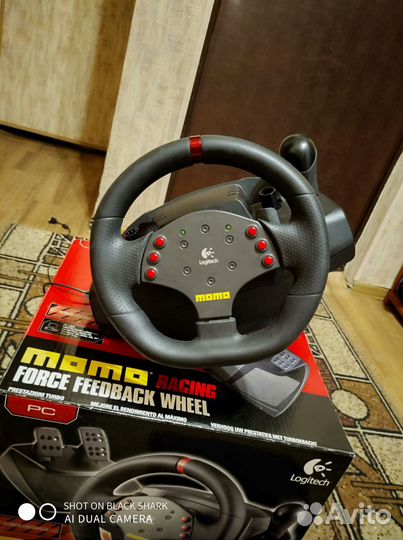 Руль logitech momo racing