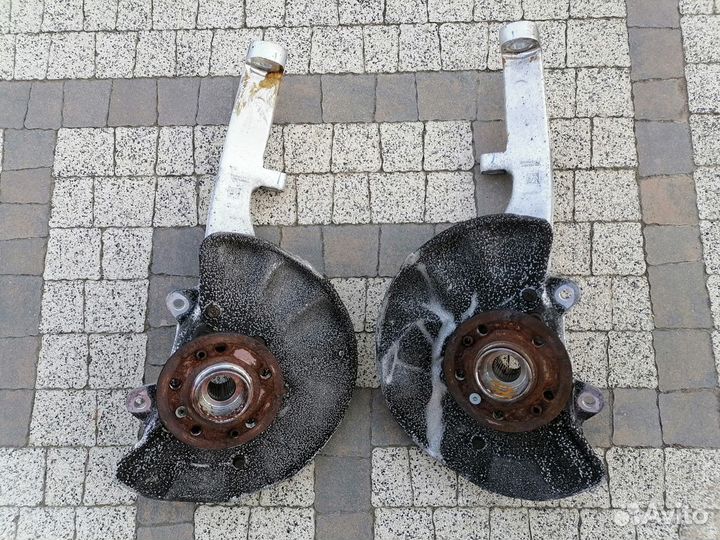 Поворотный кулак левый правый Мерседес MB GLS W166