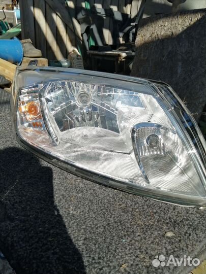 Фара передняя правая на LADA гранта
