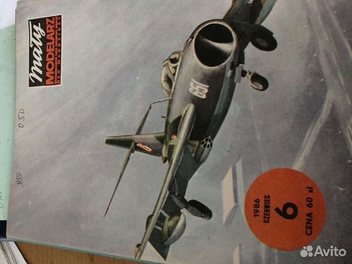 Сборная модель самолёта миг 17