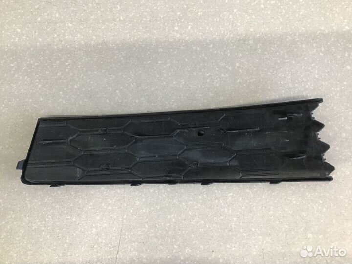 Решетка в бампер левая Skoda Rapid 2020