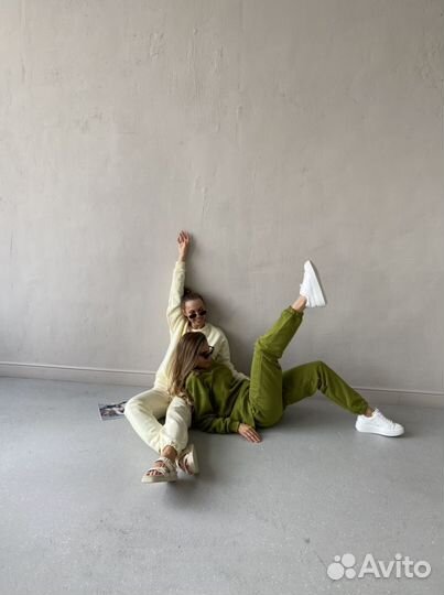 Спортивные костюмы женские