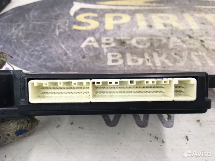 Блок электронный Toyota Highlander 3 3.5 2013-2021