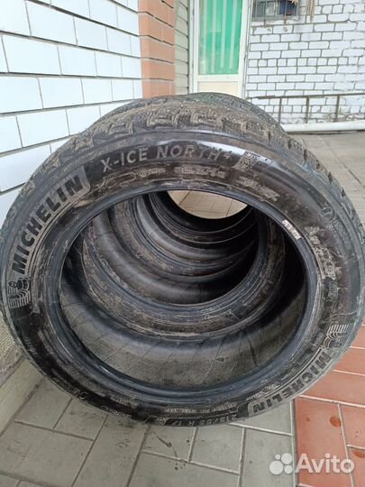 Michelin X-Ice North 4 215/55 R17