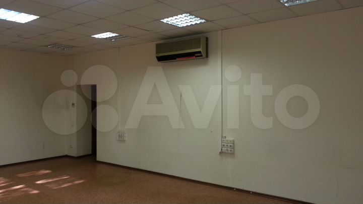 Офисное здание 535 кв.м. с земельным участком