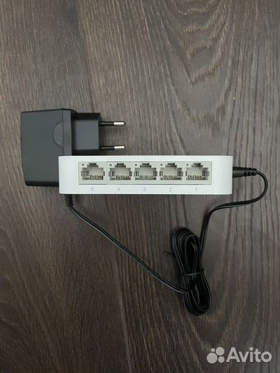 Коммутатор TP-Link TL-SF1005D