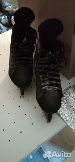 Коньки хоккейные размер 40