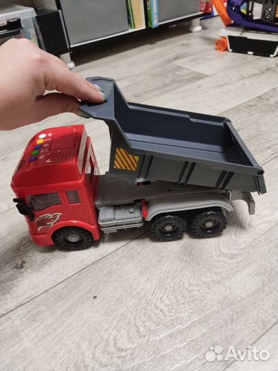 Игрушка самосвал