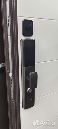Дверь входная с электронным замком