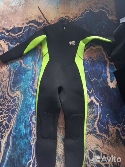 Мокрый гидрокостюм
