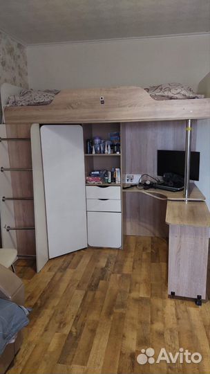 Двухъярусная кровать