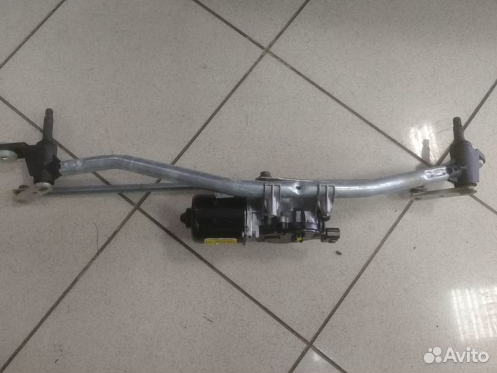 Трапеция стеклоочистителя с мотором Renault Logan