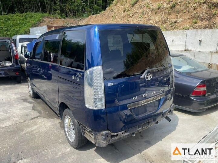Накладка замка багажника toyota noah