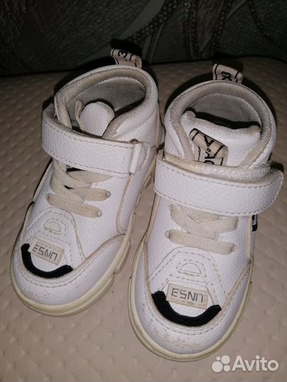 Кроссовки детские