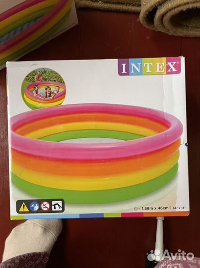 Надувной бассейн