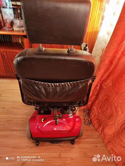 Коляска инвалидная с электроприводом