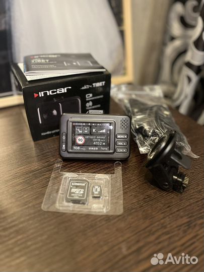 Видеорегистратор с радар-детектором