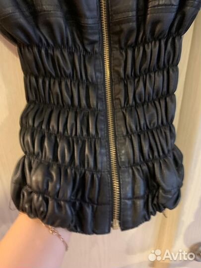 Куртка женская стильная для стройной девушки