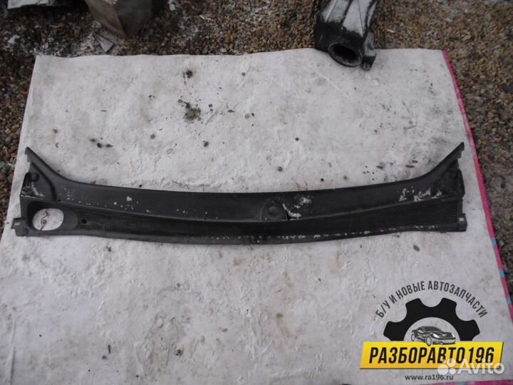 Решетка стеклоочистителя (жабо) Renault Logan II 2