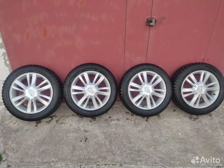 Комплект зимних колес r16