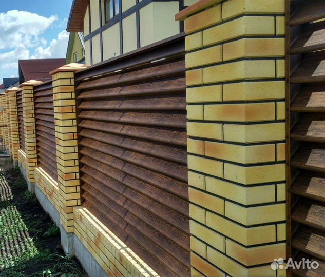 Современные металлические заборы Жалюзи