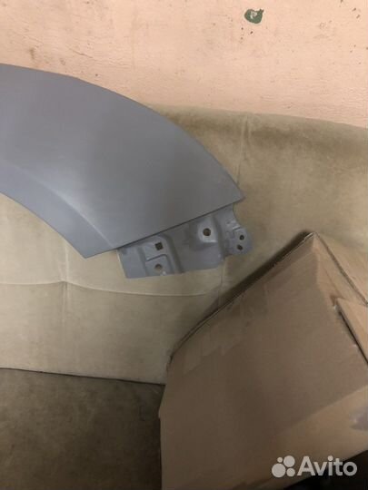 Пластиковые крылья на Шевроле Круз