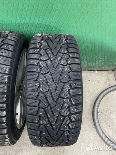 Pirelli Ice Zero 235/45 R17