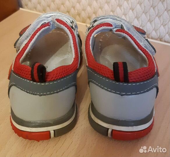 Сандали детские