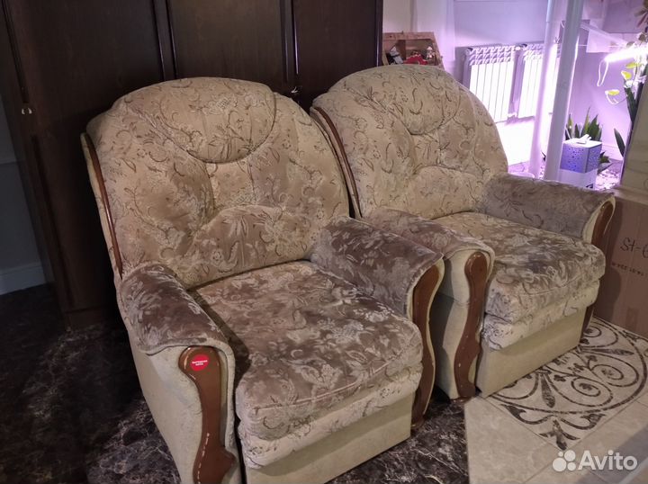 Диван и 2 кресла