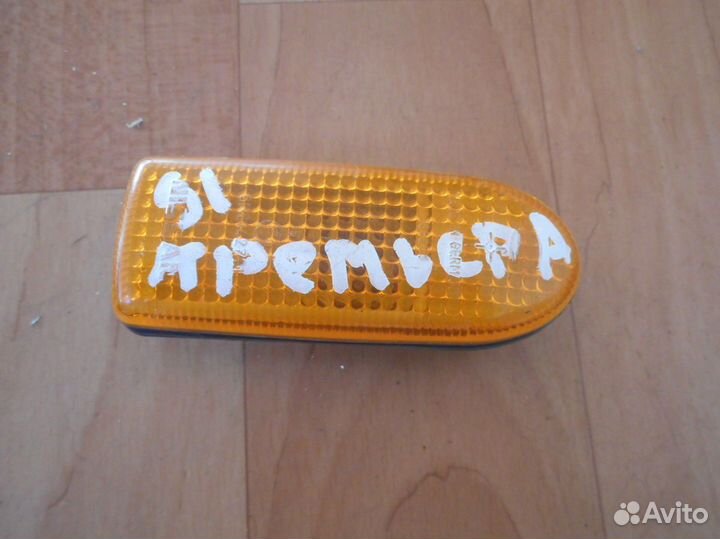 Повторитель на крыло Nissan Primera P10 (1990–1996