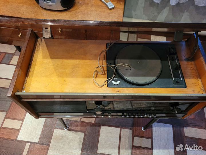 Радиола Урал 111