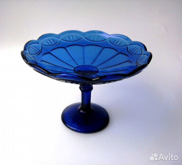 Ваза на ножке синее стекло СССР