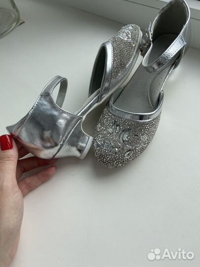 Туфли для девочки