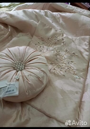 Покрывало на кровать новое