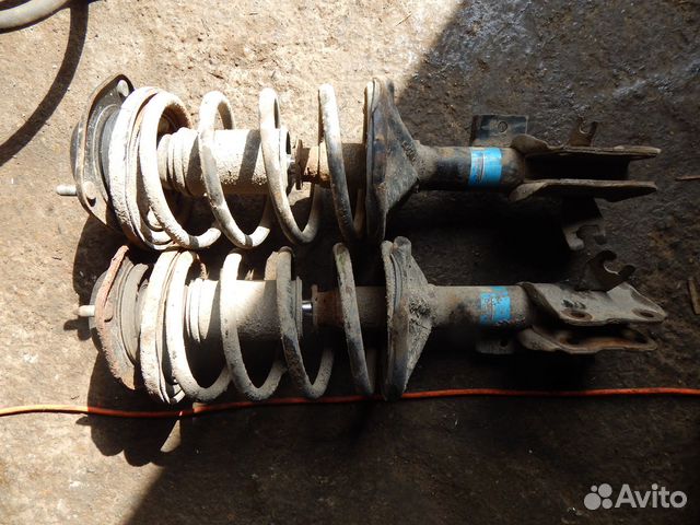 Стойка Амортизатора передняя Mitsubishi Carisma