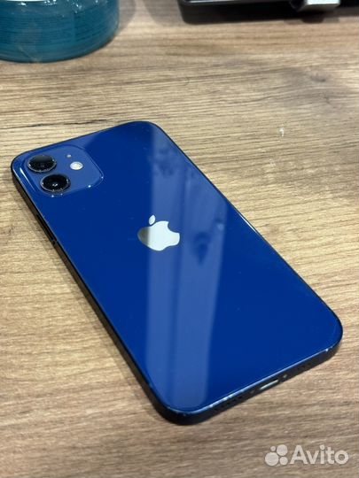iPhone 12, 64 ГБ