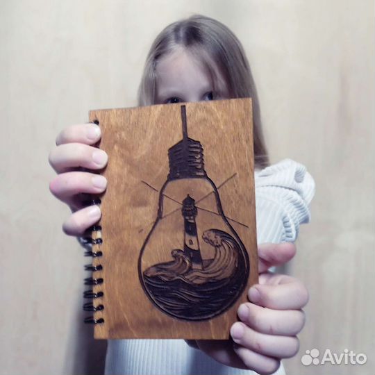 Блокнот с деревянной обложкой