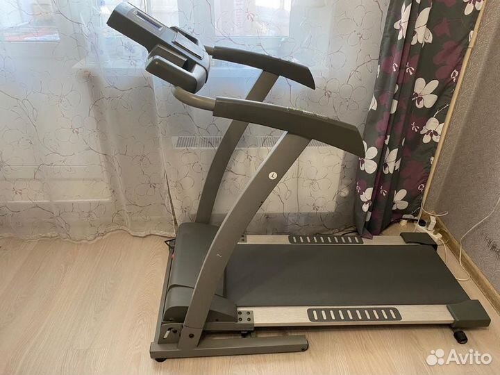 Беговая дорожка housefit