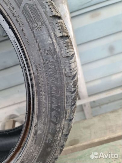Triangle Snowlink TWT02 235/45 R18 98R