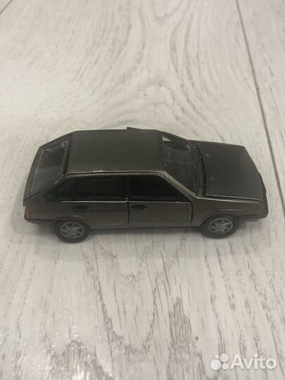 Модель 1:43 ваз-2109