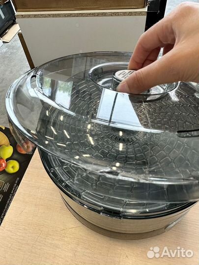 Сушилка для овощей и фруктов Redmond RFD-0157