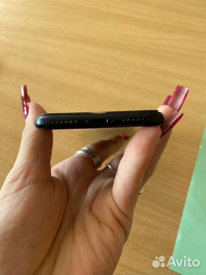 iPhone SE (2022), 128 ГБ