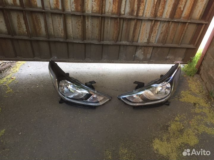 Левая и правая фара Hyundai Solaris 2017-2020