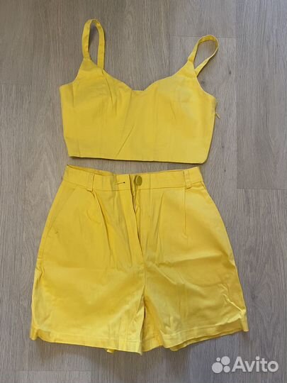 Листайте вещи женские