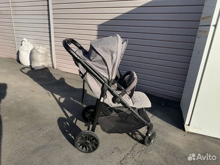 Прогулочная коляска