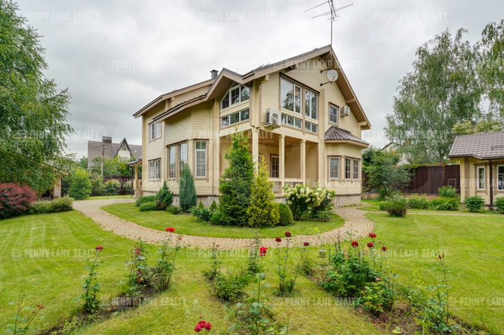 Дом 250 м² на участке 15 сот.