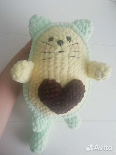 Кот авокадо игрушка вязаная