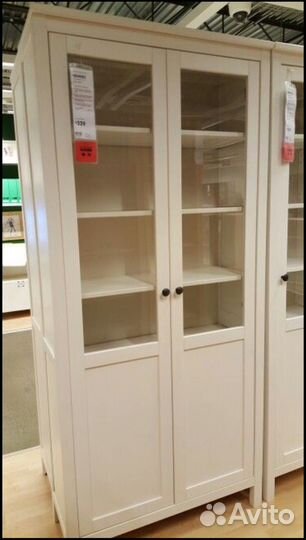 Шкаф витрина хемнэс