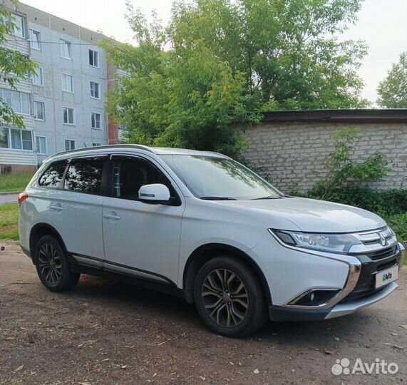 Mitsubishi Outlander 2.0 CVT, 2015, 120 000 км